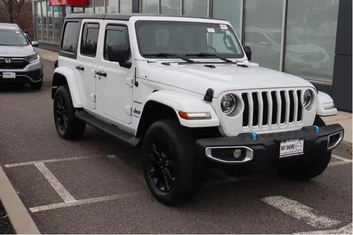 $26996 : Jeep Wrangler 2023 4x4 Sahar image 3