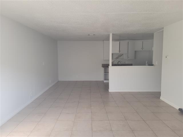 $2750 : APARTMENT FOR RENT image 4