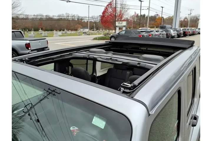 $34187 : Jeep Wrangler Unlimited 2021 image 10