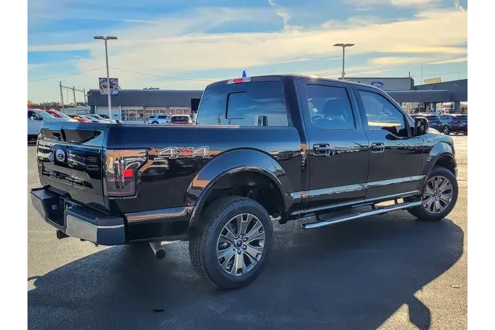 $31752 : Ford F-150 2019 4x4 Lariat 4 image 8