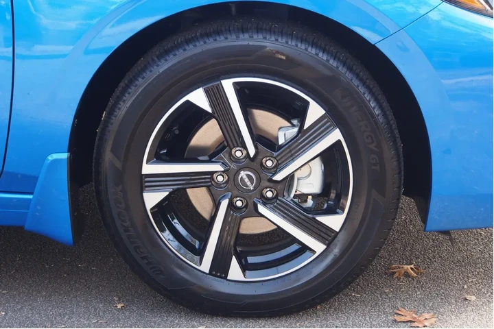 $20387 : Nissan Sentra 2025 SV 4dr Se image 9