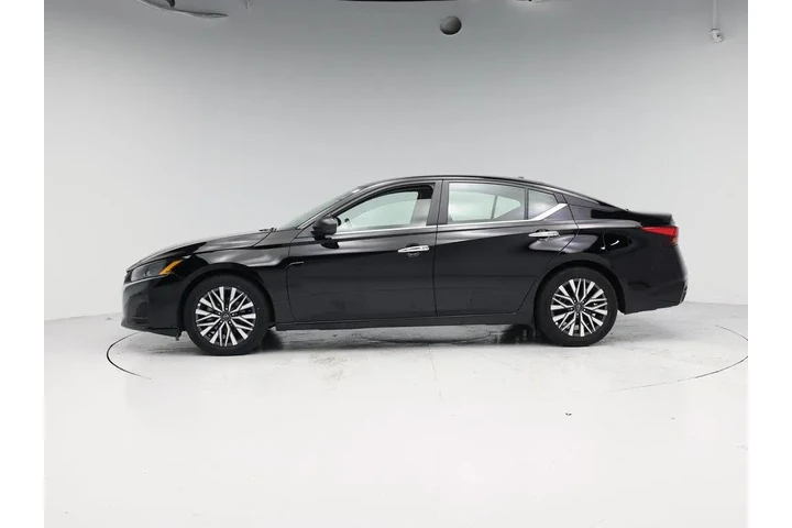 $21998 : Nissan Altima 2025 2.5 SV 4d image 3
