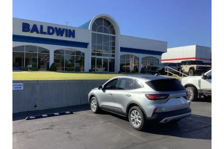 $27950 : Ford Escape 2023 AWD Active image 5