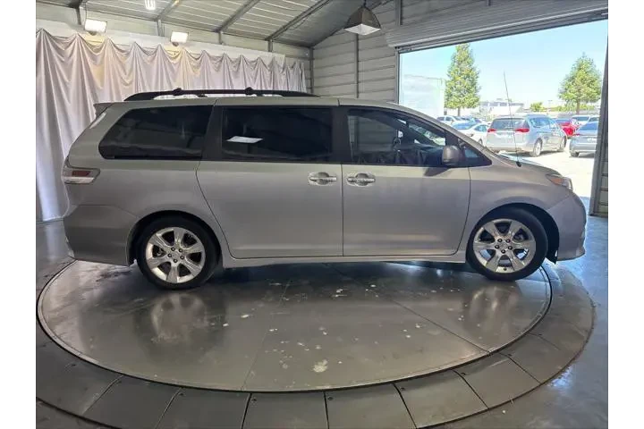 $14999 : Toyota Sienna 2014 SE 8-Pass image 4