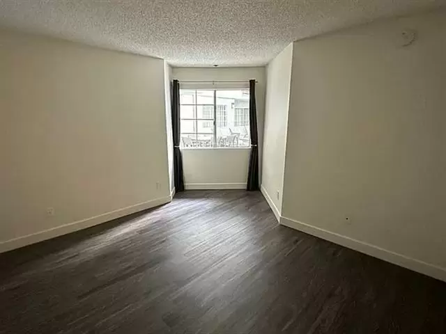 $1814 : Amazing 1 Bed 1 Bathroom image 7