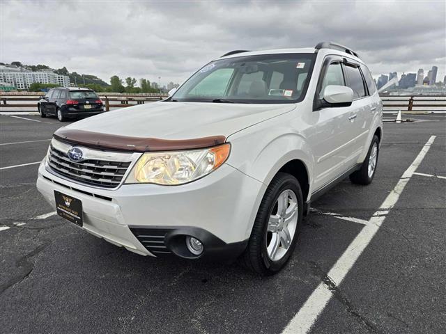 $9495 : 2009 SUBARU FORESTER image 6