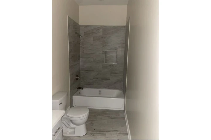 $1700 : Rent image 7