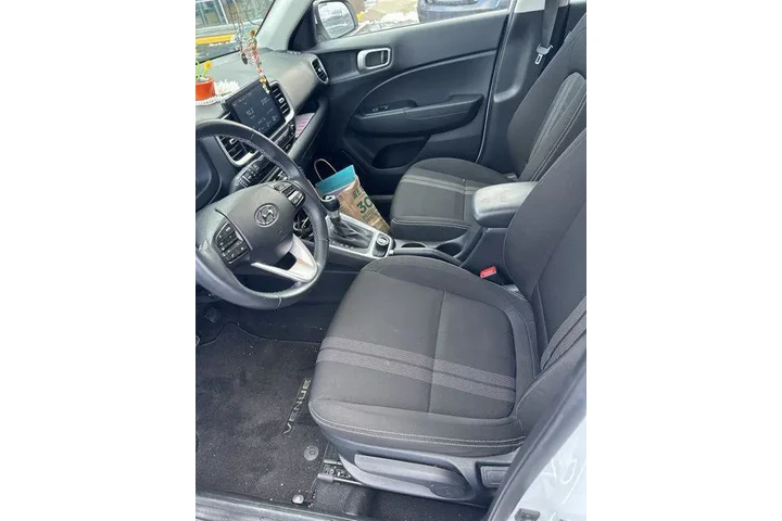 $19000 : Hyundai VENUE 2024 SEL 4dr C image 5