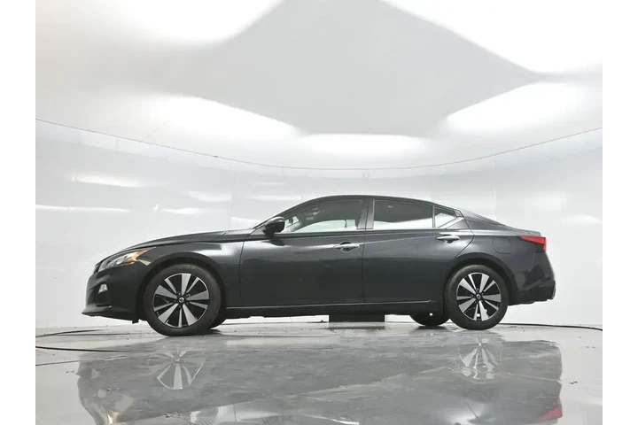 $15314 : Nissan Altima 2022 2.5 SV 4d image 7