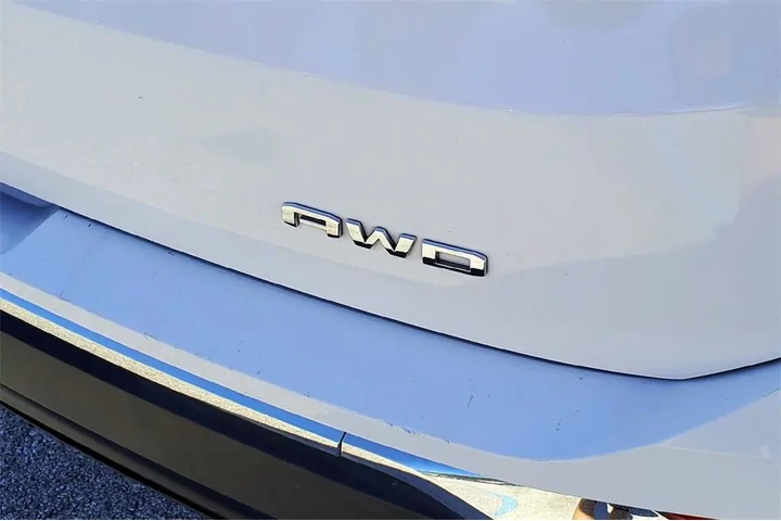 $24581 : GMC Terrain 2024 AWD SLT 4dr image 8