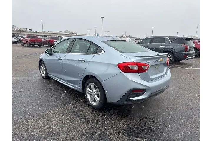 $9982 : Chevrolet Cruze 2017 LT Auto image 5