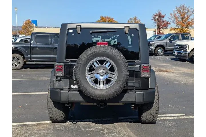 $26650 : Jeep Wrangler Unlimited 2017 image 6