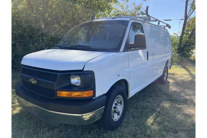 $11995 : 2014 Express 2500 image 2