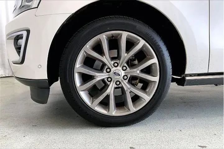 $20521 : Ford Expedition 2019 4x2 Lim image 6