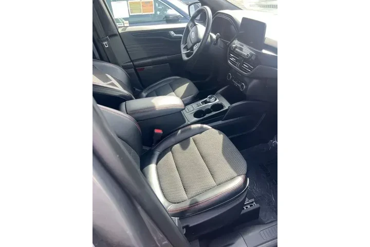 $22988 : Ford Escape 2023 ST-Line 4dr image 6