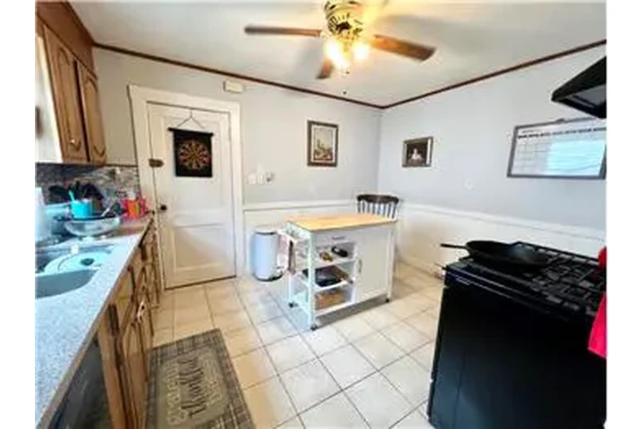 $3100 : Rental property with 2 bedro image 8