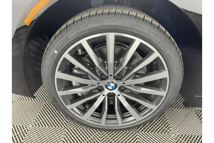 $29943 : BMW 2 Series 2023 AWD 228i x image 8