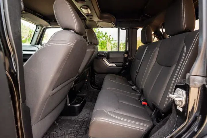 $23331 : Jeep Wrangler Unlimited 2016 image 9