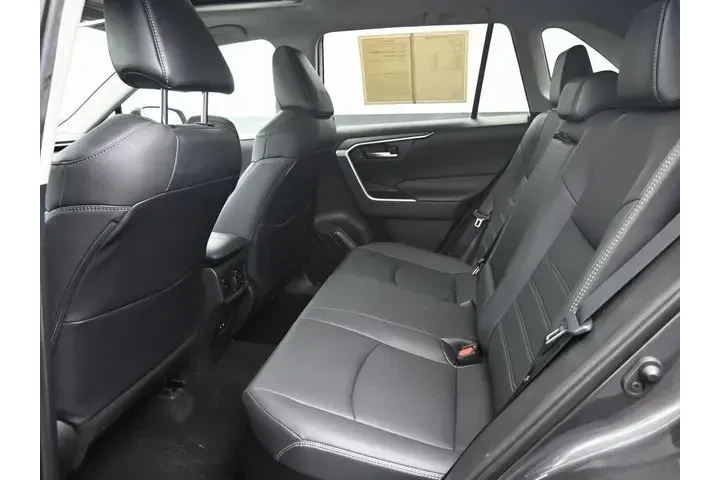 $24995 : Toyota RAV4 Hybrid 2021 AWD image 8