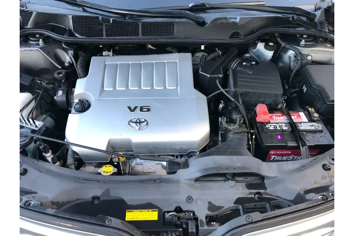 $11360 : 2011 Venza AWD V6 image 1