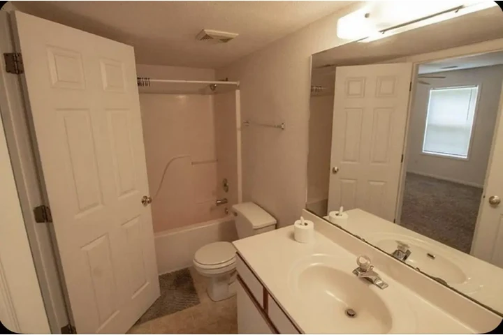 $1500 : Great Duplex Apartment image 3