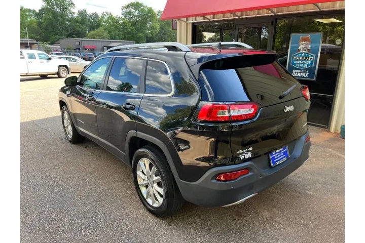 $10999 : 2017 Cherokee Limited image 8