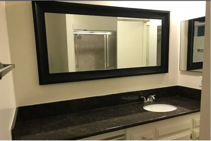 $1200 : Luxury home image 7
