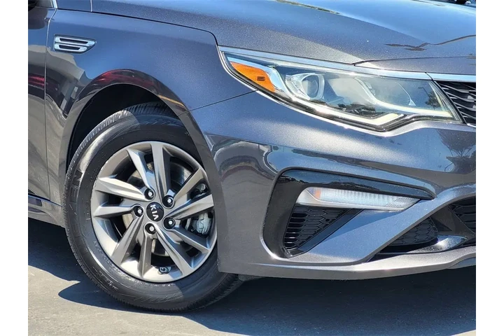 $10499 : 2020 Optima LX image 4