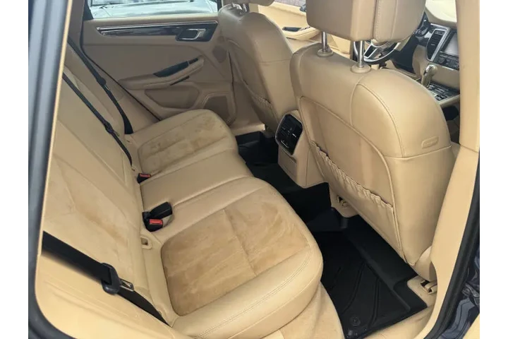 $23797 : 2015 Macan S image 3