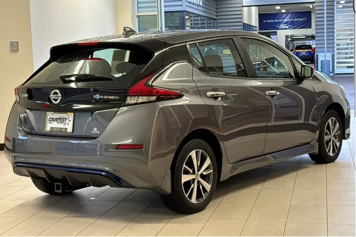 $15867 : Nissan LEAF 2022 S PLUS 4dr image 4