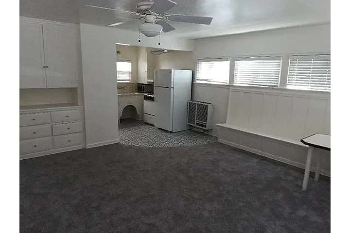 $1050 : Norwalk, CA disfruta de acceso image 9