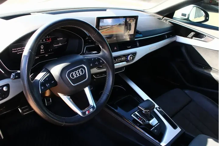 $25000 : Audi A4 2022 AWD quattro S l image 2