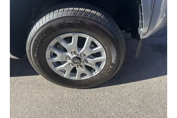 $35677 : Toyota Tacoma 2024 4x4 SR5 4 image 3