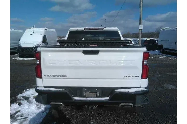 $28998 : Chevrolet Silverado 1500 202 image 3