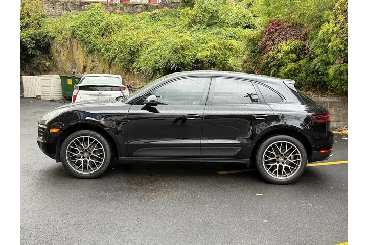 $18995 : 2017 Macan image 3