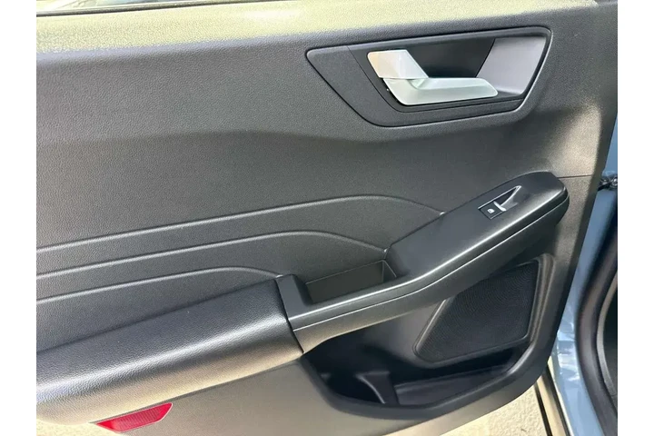 $38980 : Ford Escape Plug-In Hybrid 2 image 9