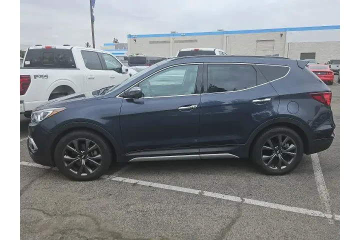 $14000 : Hyundai SANTA FE Sport 2017 image 5