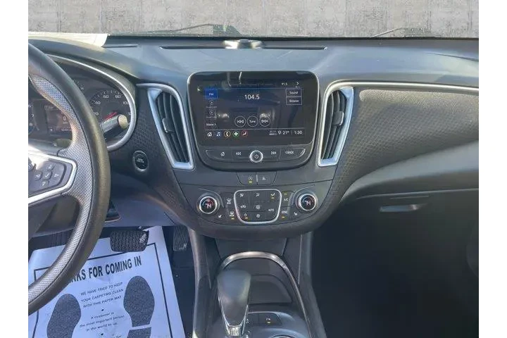 $17911 : Chevrolet Malibu 2024 LT 4dr image 10