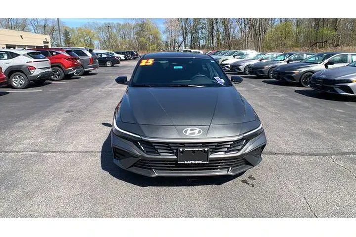 $18677 : Hyundai ELANTRA 2025 SEL Spo image 8
