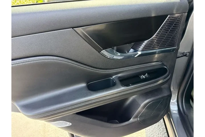 $28995 : Lincoln Corsair 2022 Reserve image 9