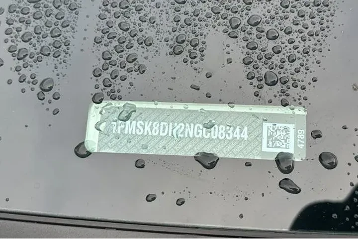 $28499 : Ford Explorer 2022 AWD XLT 4 image 3