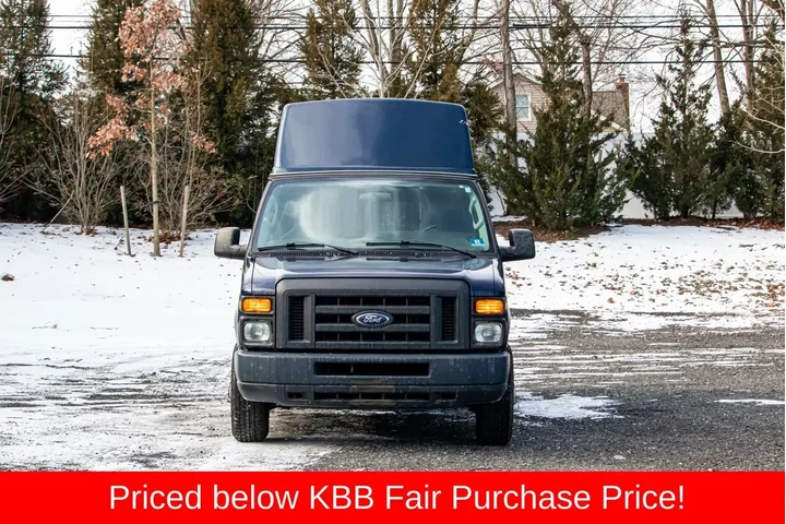$15595 : Ford E-Series 2013 E-350 SD image 2