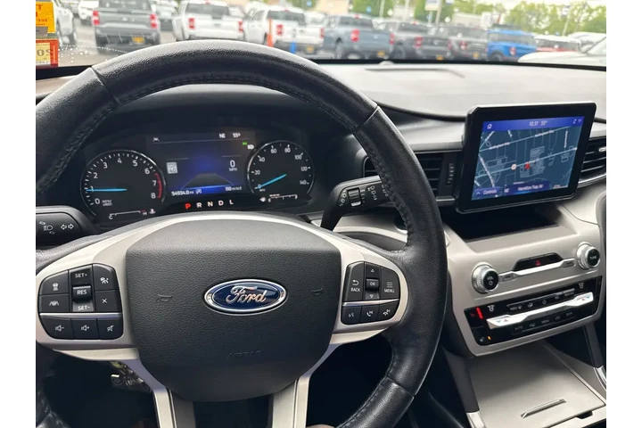 $26500 : Ford Explorer 2021 AWD XLT 4 image 4