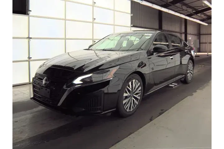 $20499 : Nissan Altima 2023 2.5 SV 4d image 1