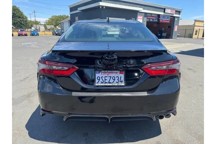 $25998 : 2023 Camry SE Nightshade image 8