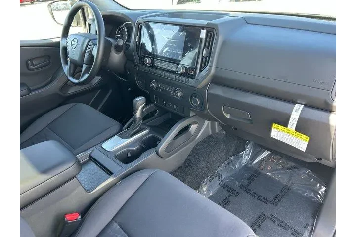 $32565 : Nissan Frontier 2026 4x2 S 4 image 8