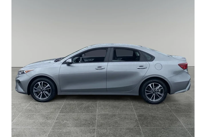 $23713 : Kia Forte 2024 image 2