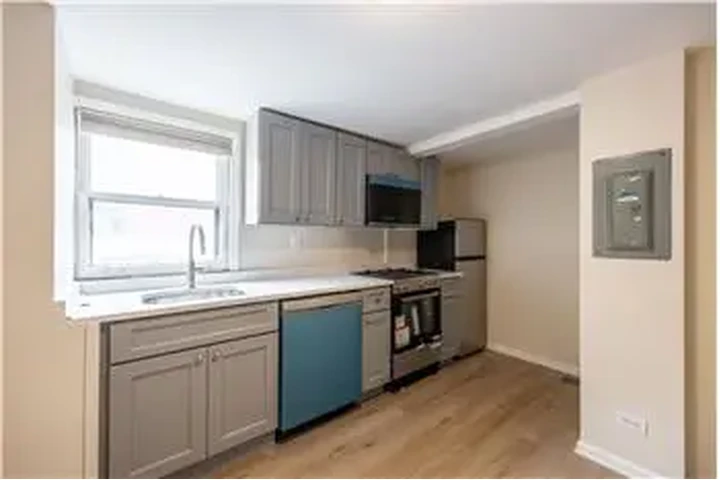 $1750 : Rental property with 0 bedro image 1