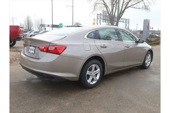 $18477 : Chevrolet Malibu 2024 LT 4dr image 8
