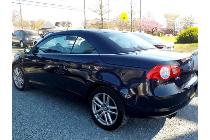 $7081 : 2008 Eos Lux image 3